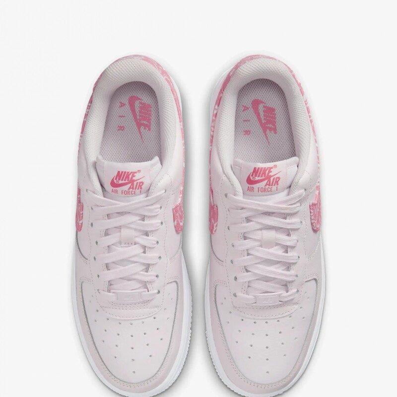 NIKE AIR FORCE 1 '07 NIKE AIR FORCE 1 '07