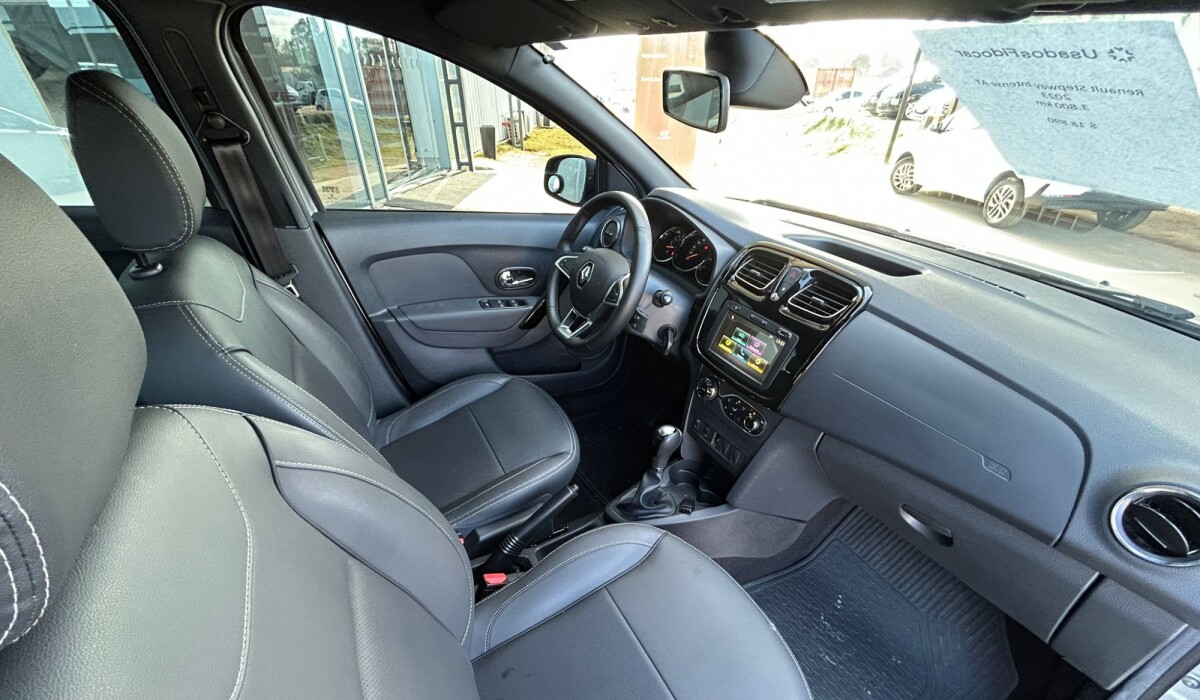 Renault Stepway Intense AT - 2023 Renault Stepway Intense AT - 2023
