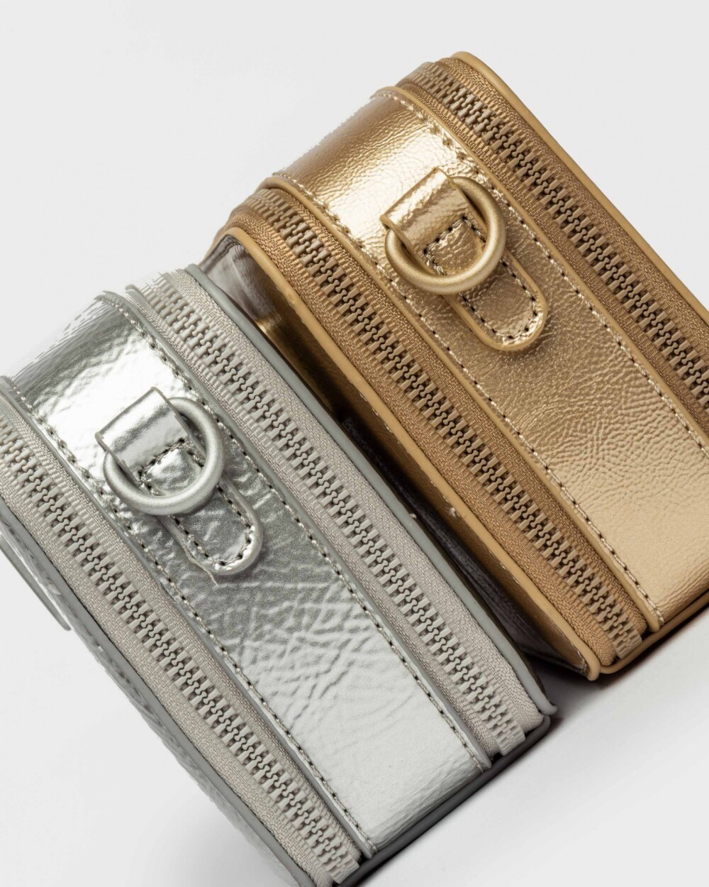 Mini bag New Penny en efecto cuero charol Plata