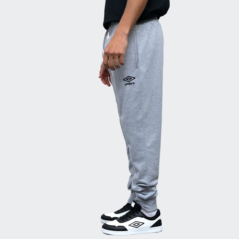 Pantalón Umbro Basic Gris