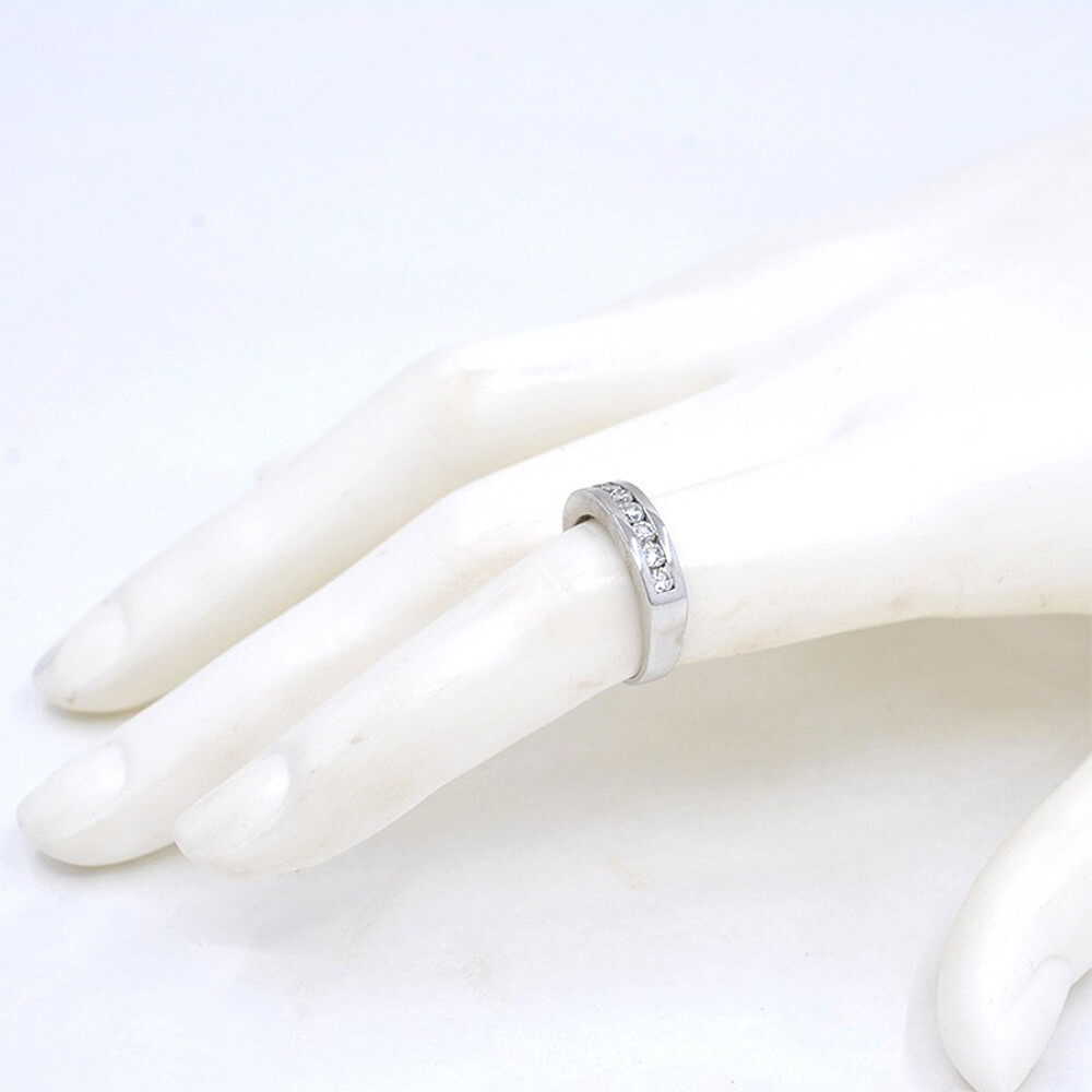 Anillo En Oro 18K Blanco Y Brillantes Anillo En Oro 18K Blanco Y Brillantes