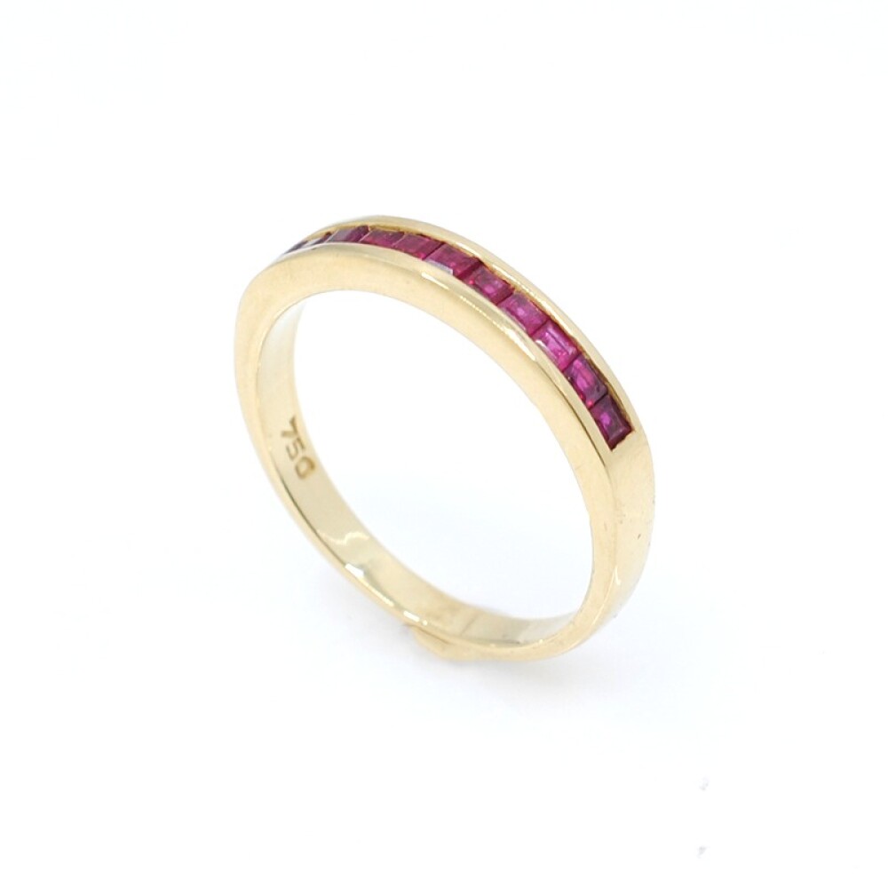 Anillo en oro 18k amarillo y rubies corte carre Anillo en oro 18k amarillo y rubies corte carre