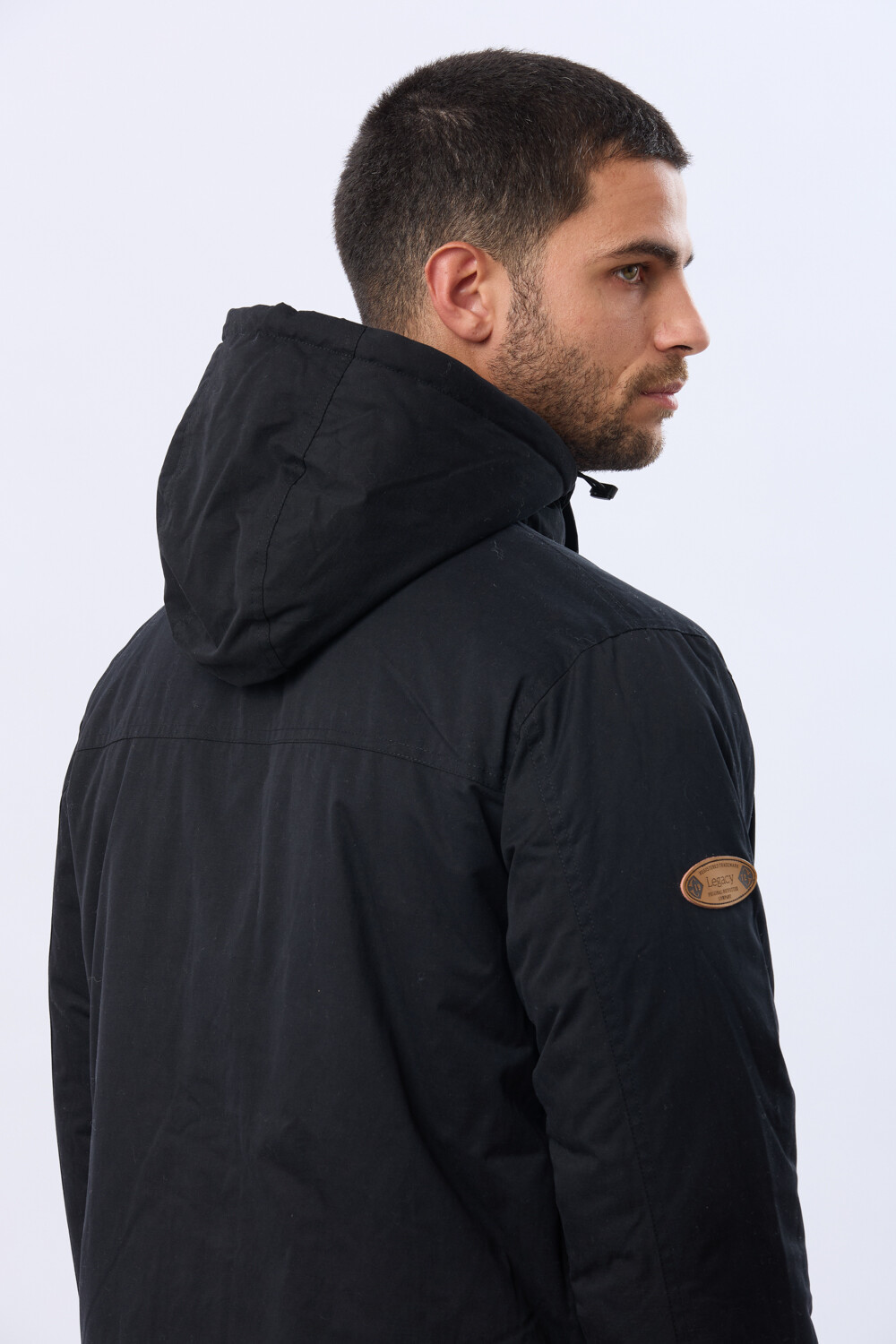 CAMPERA REVERSIBLE CAPITONEADA Negro