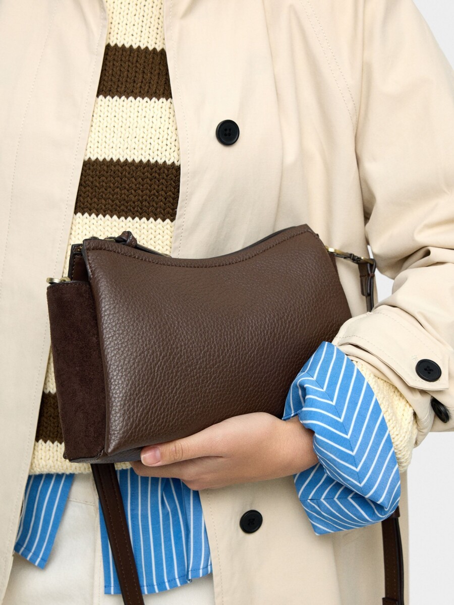 Bolso Bandolera Con Textura Efecto Piel marron