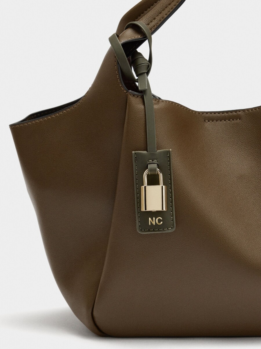 Bolso Tote Con Penduro camel