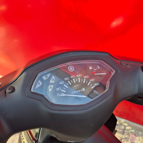 Yamaha Crypton 115 FI Negro