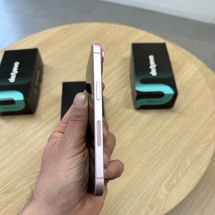 iPhone 15 128GB - Pink iPhone 15 128GB - Pink