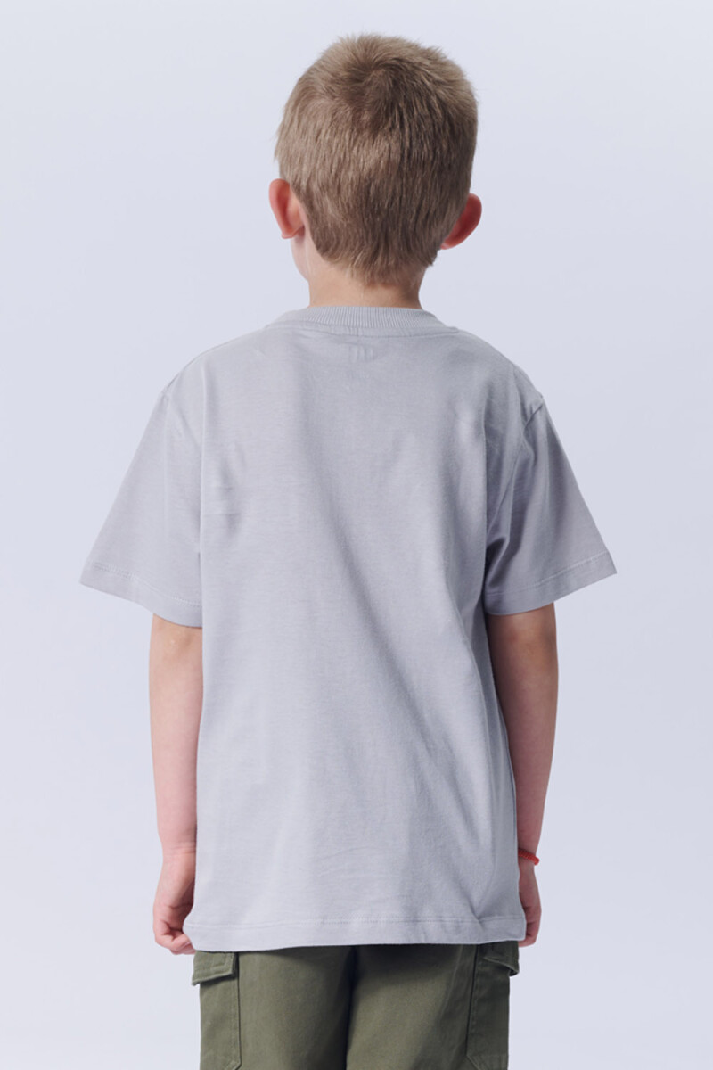 Remera con bolsillo contraste Gris