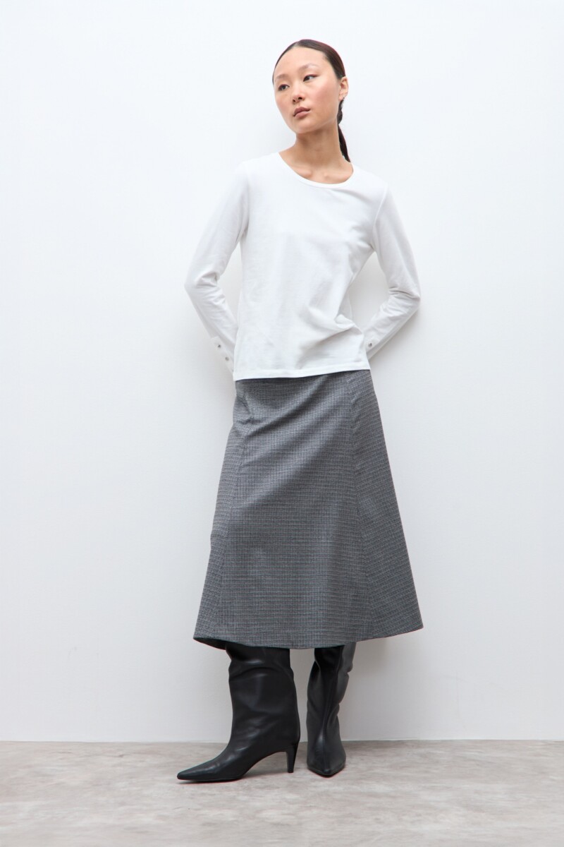 Remera con botones en puños blanco