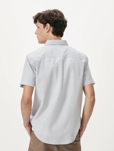 CAMISA MANGA CORTA CON ESTAMPADO GRIS