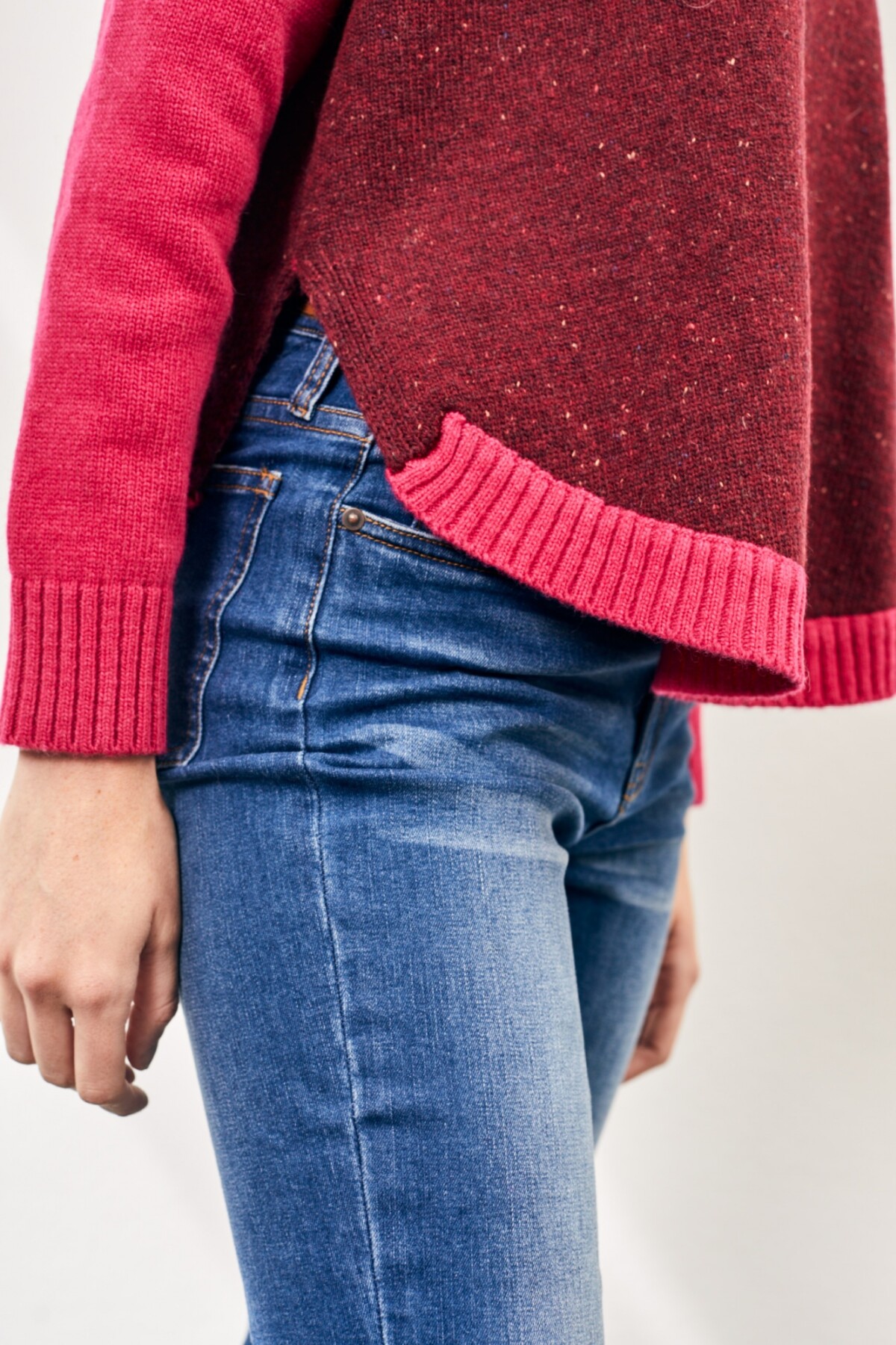 Sweater Color Block Magenta