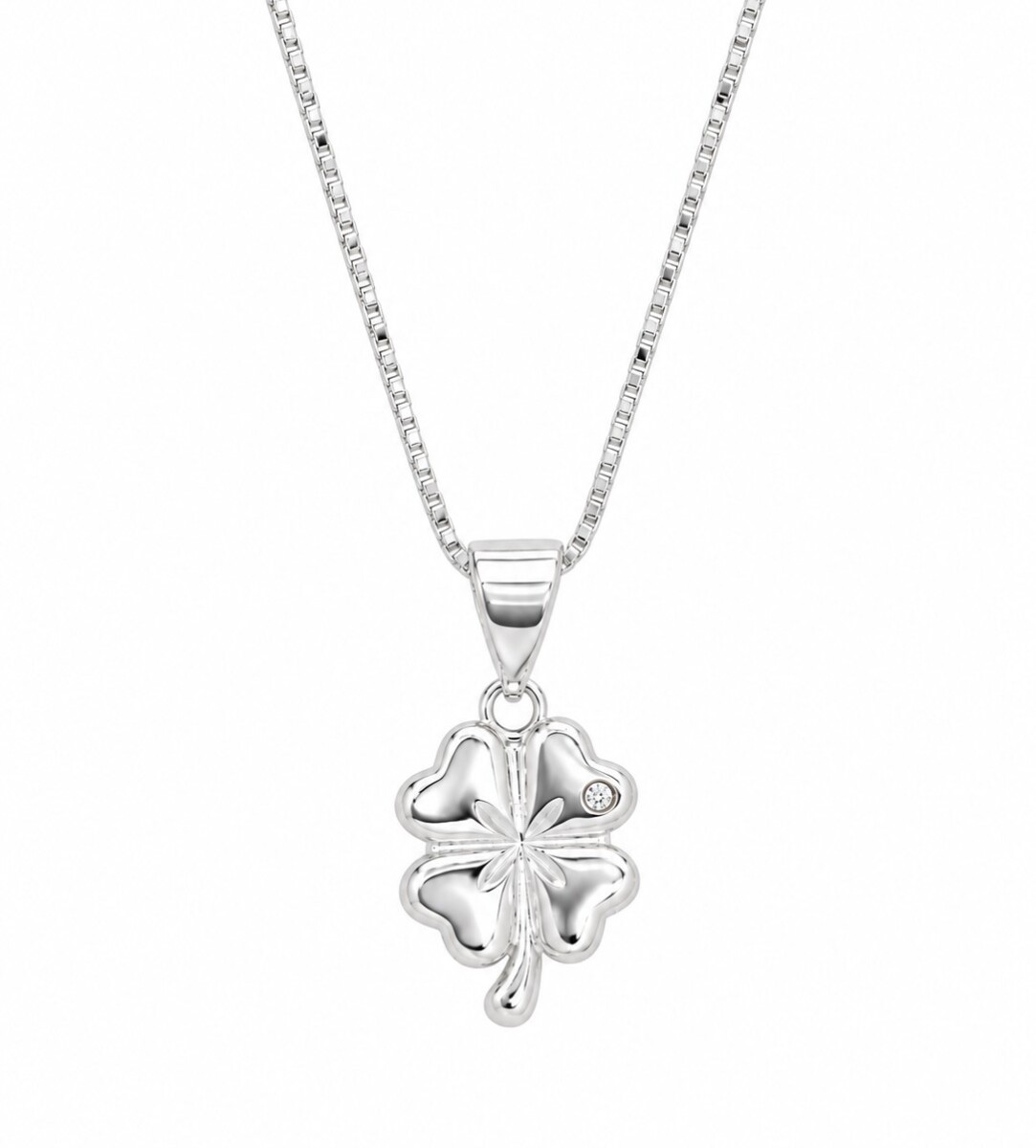 Cadena con colgante trébol 