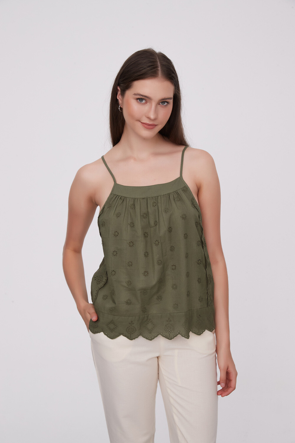 Musculosa Nikel Verde Oliva Oscuro