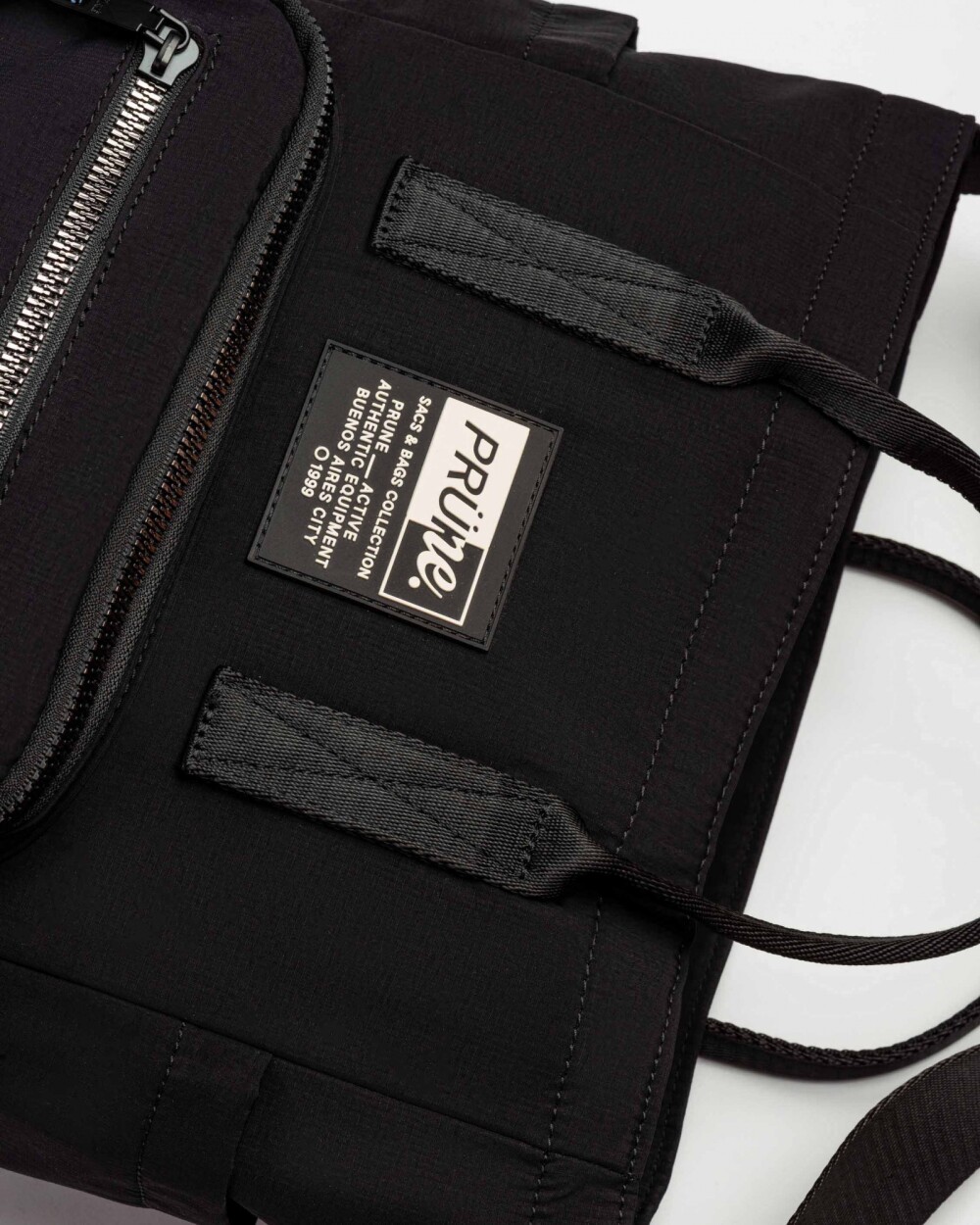 Bolso Al Hombro Forest en Nylon Negro