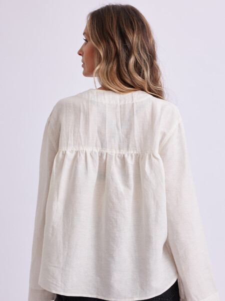 Camisa cuello v Crudo