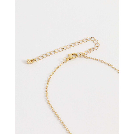 Collar Corto Con Multidijes De Corazones Dorado