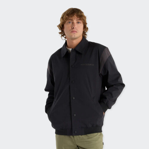 Campera New Balance Athletics Varsit Negro