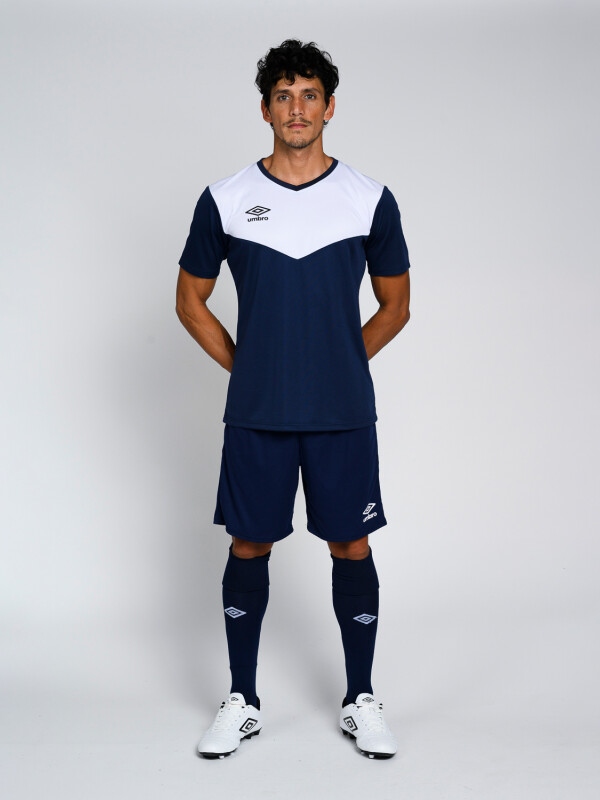 Equipo de futbol express Umbro Hombre V19
