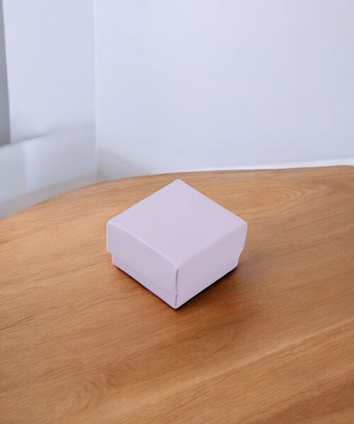 Caja Cuadrada 4x4x2,5 cm LILA