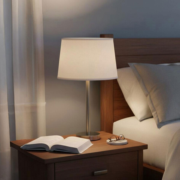 Lampara De Escritorio Mesa Portátil 220V Con Puerto Usb Color Plateado