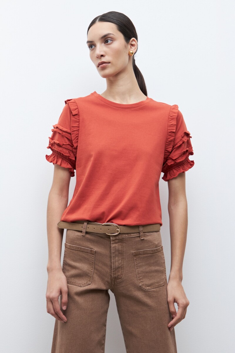 Remera mangas abullonadas lacre