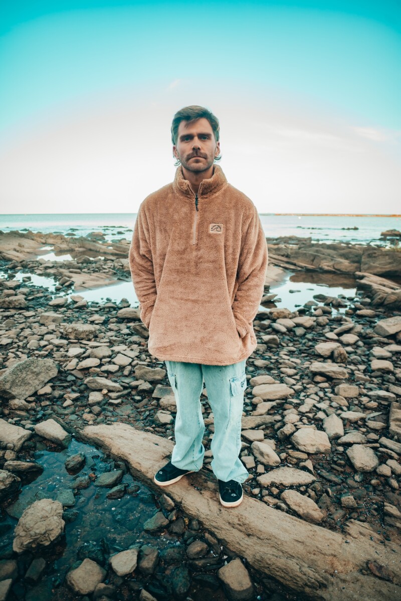BUZO FROST / Beige U