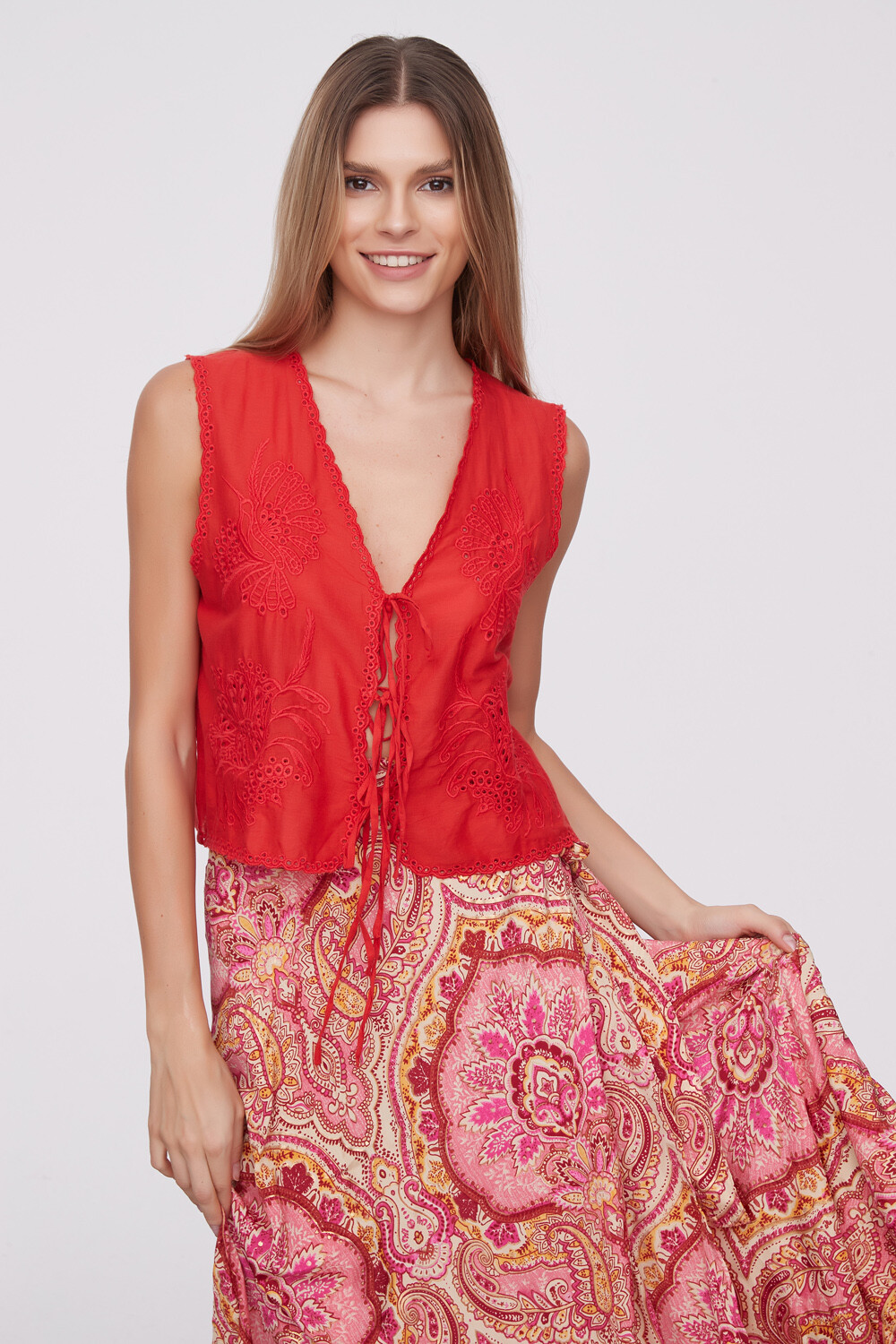 Musculosa Shatar Rojo