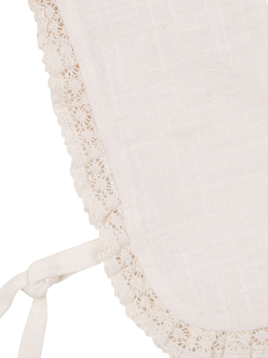 Babero Con Tiras Bordada Blanco Roto