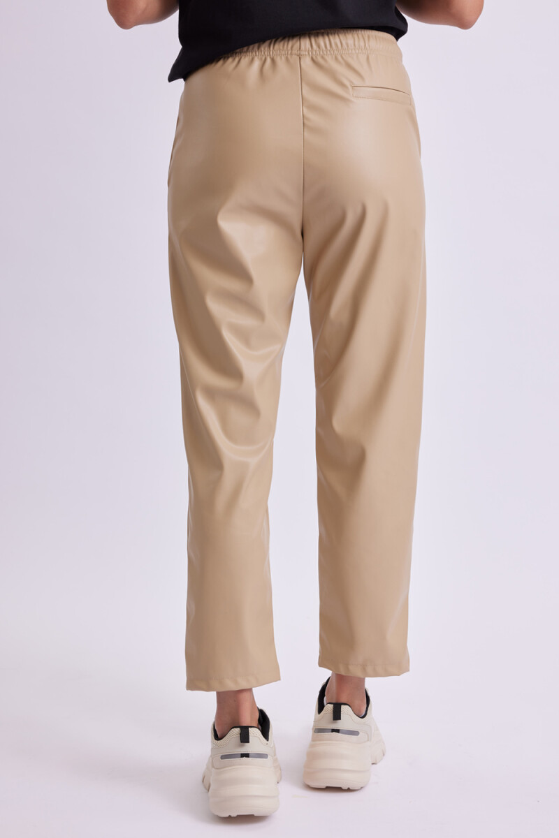 Pantalón pu Beige