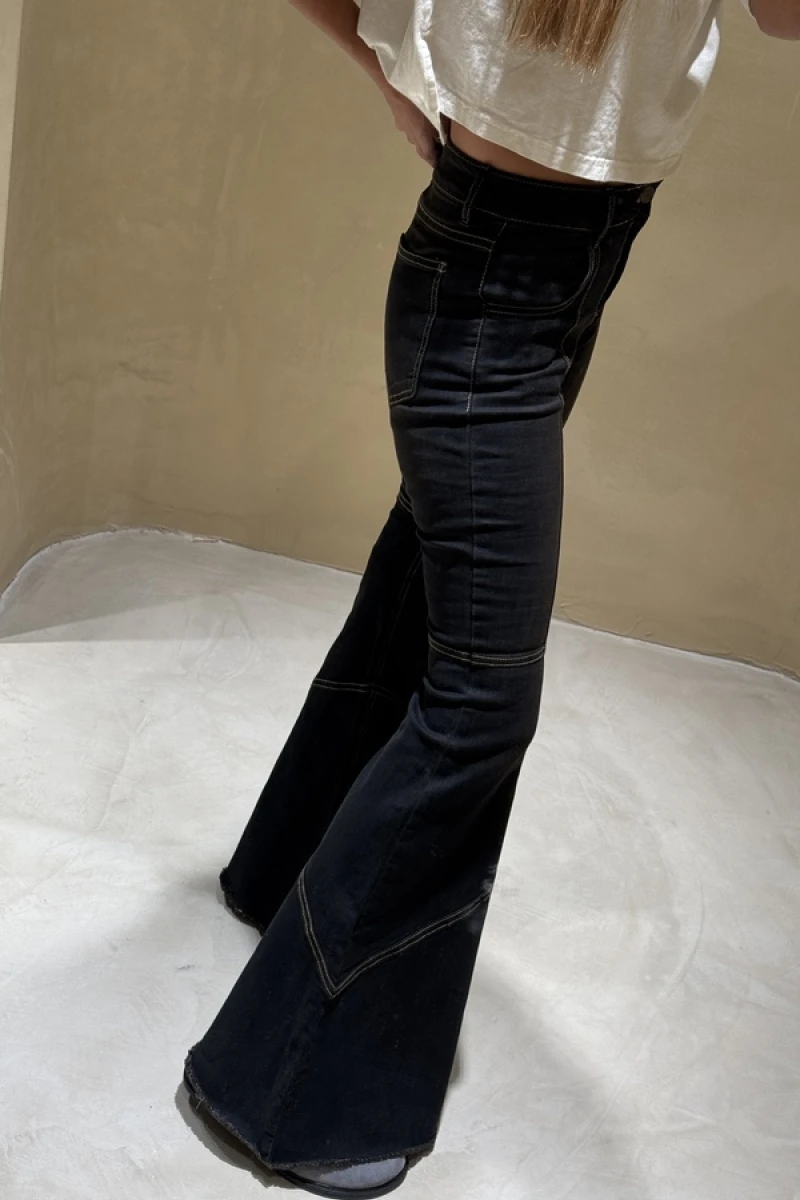 Jean Arid
