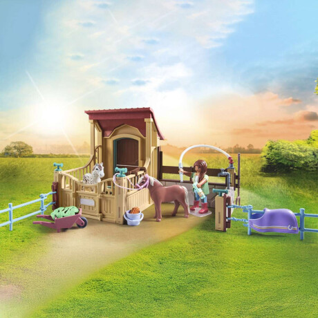 Establo de Caballos Playmobil con Figuras 100 Piezas