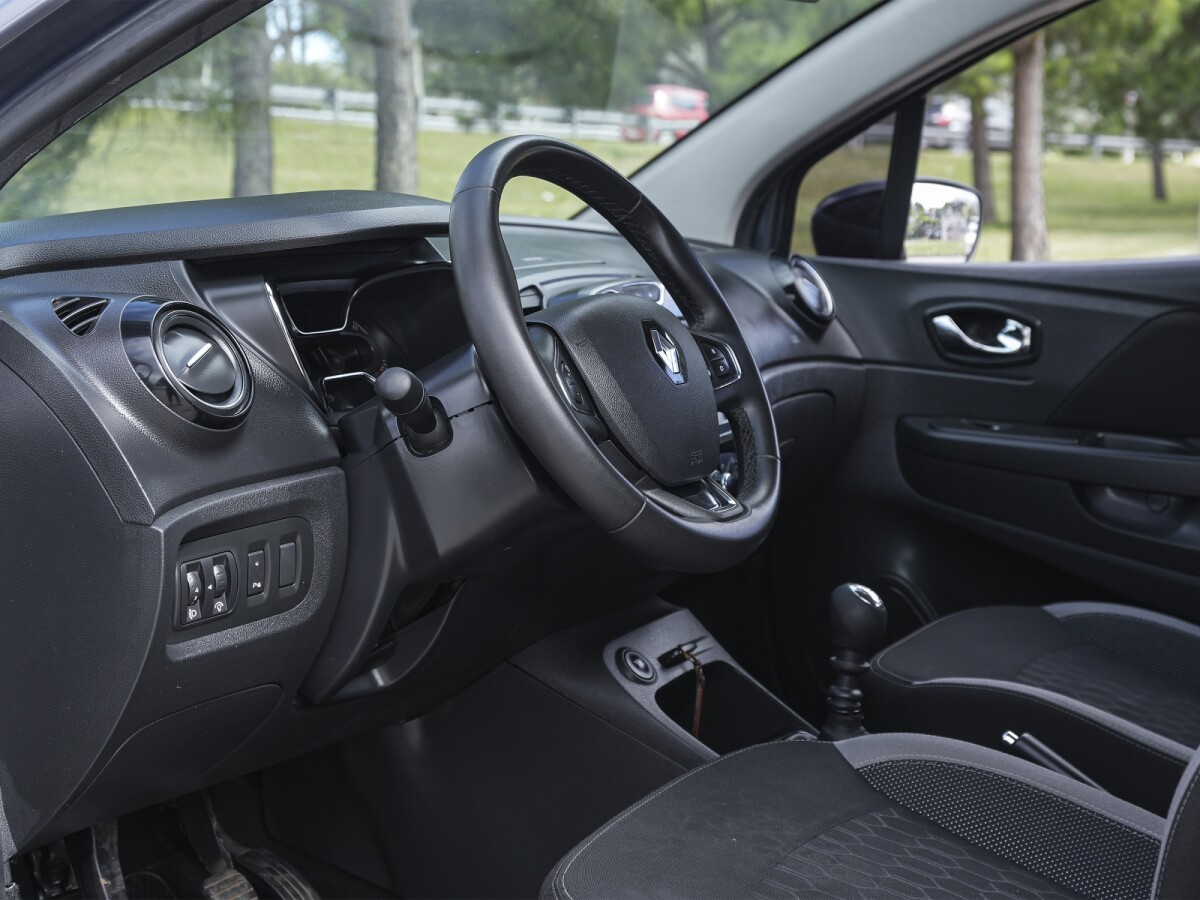 Renault Grand Captur Zen 2.0 MT| Permuta / Financia Renault Grand Captur Zen 2.0 MT| Permuta / Financia