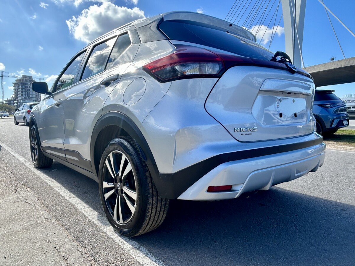 Nissan Kicks Advance 1.6 CVT Extra Full| Permuta / Financia Nissan Kicks Advance 1.6 CVT Extra Full| Permuta / Financia