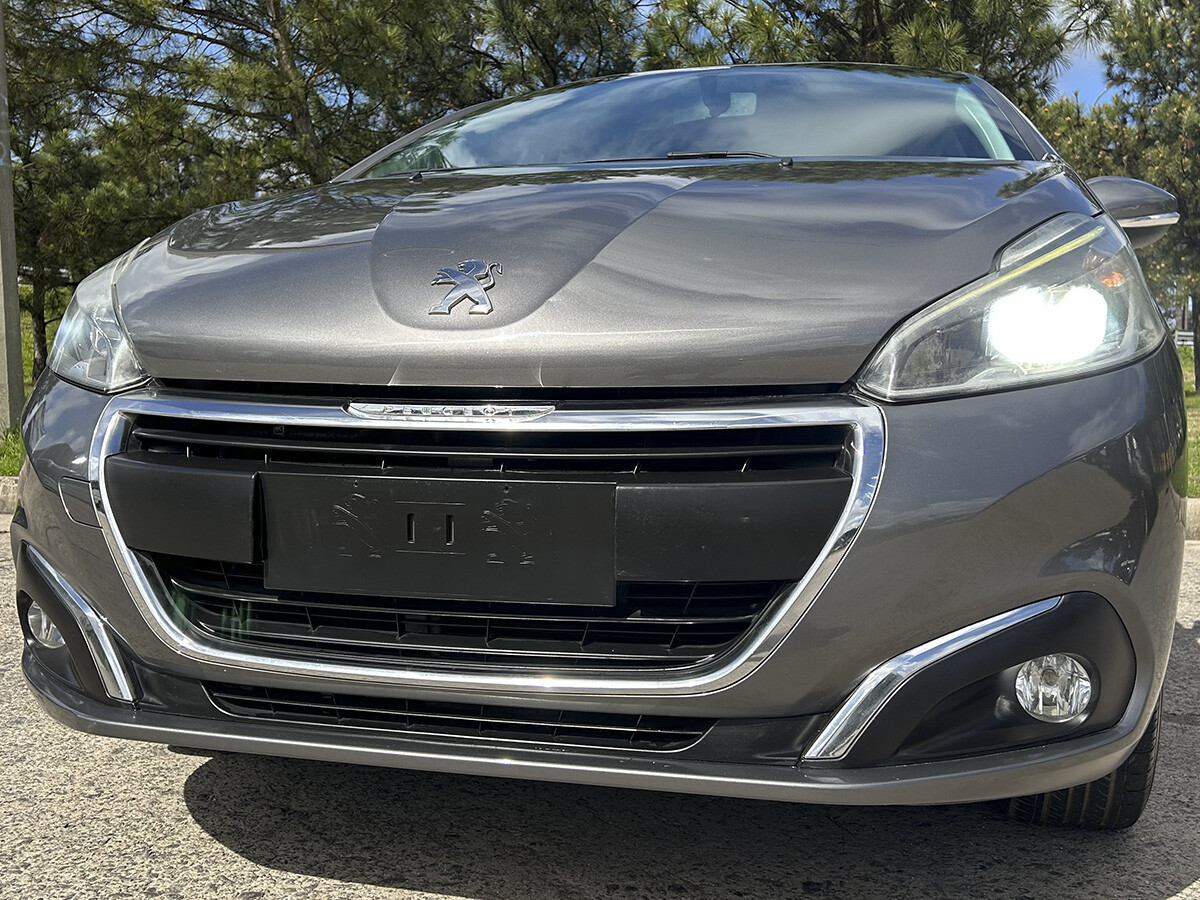 Peugeot 208 1.5 EXCELENTE ESTADO! | Permuta / Financia Peugeot 208 1.5 EXCELENTE ESTADO! | Permuta / Financia