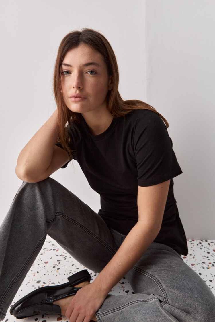 REMERA SUMATRA Negro