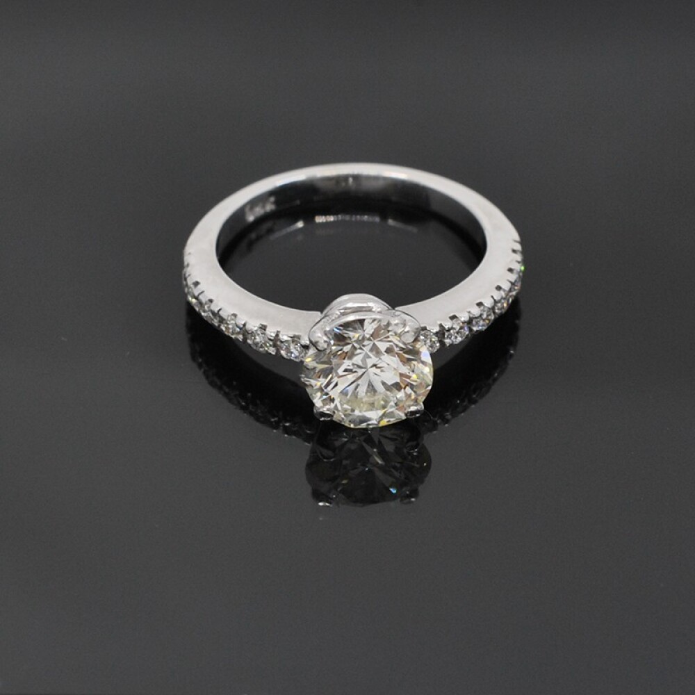 Anillo Oro 18K Y Brillantes 2 Ct Aprox. Anillo Oro 18K Y Brillantes 2 Ct Aprox.