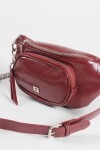 Cartera de hombro con cierres bordo