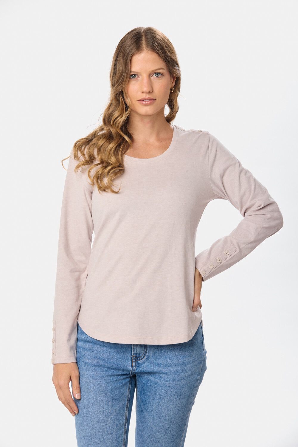 REMERA LISA CON BOTONES Beige