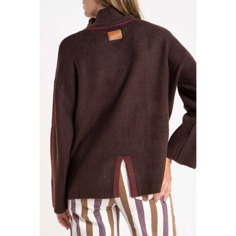 Polera Combinada Marron Oscuro