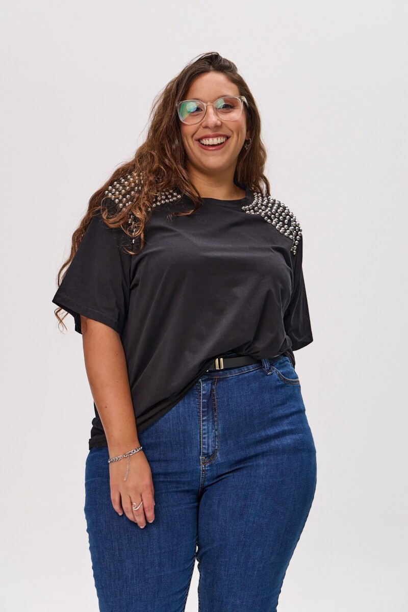 Remera Tachas 