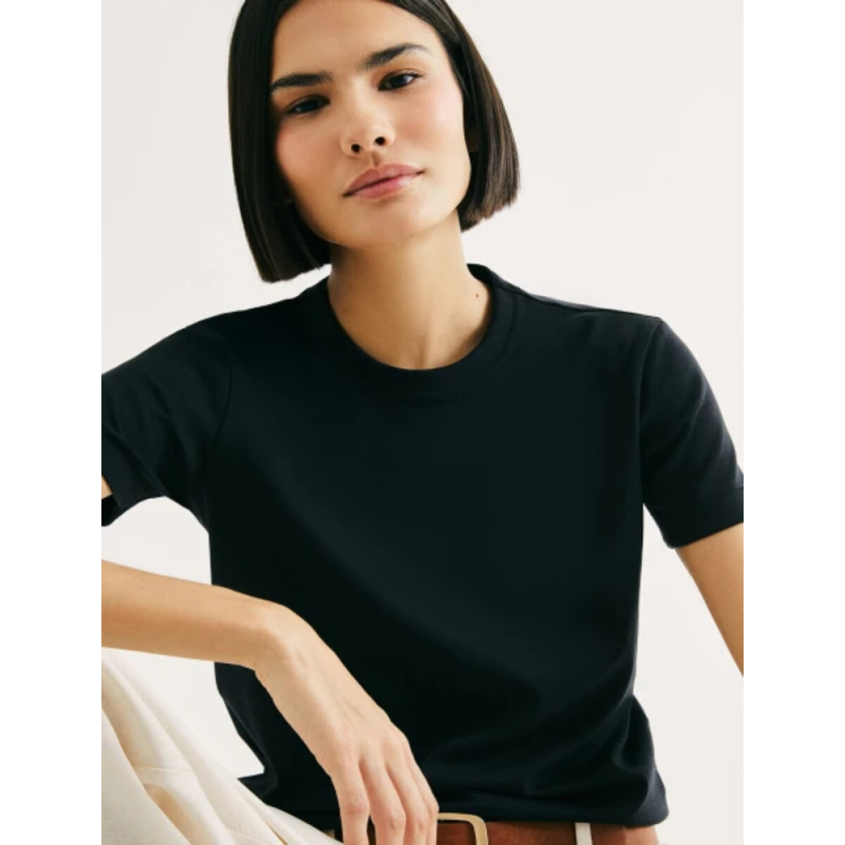 CAMISETA MM FEM - PRETO ESCURO 