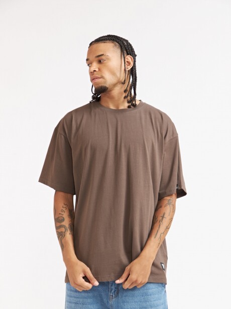 REMERA OVERSIZE RENO MARRON