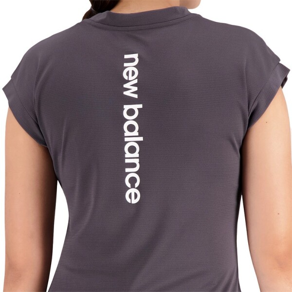 Remera New Balance Impact Sleeve Negro