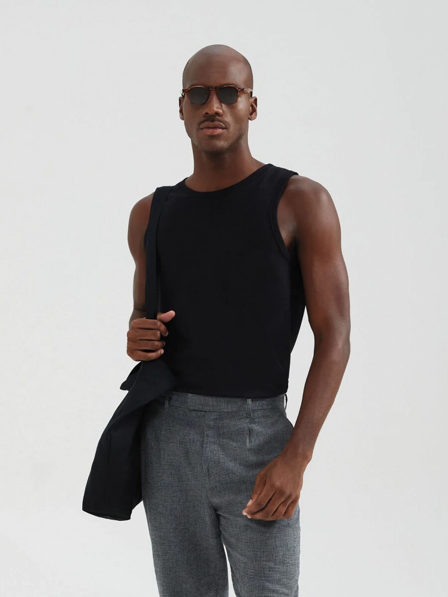 MUSCULOSA BÁSICA MASCULINA - NEGRO 