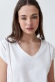 Remera escote en V con vainillas blanco