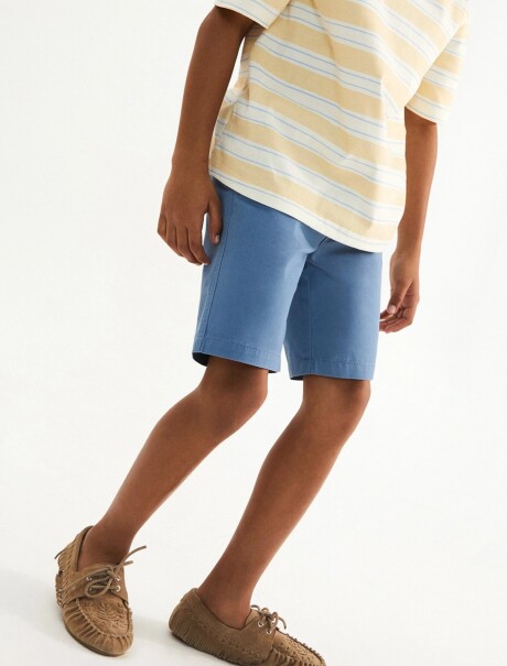 BERMUDA INFANTIL CON BOLSILLO AZUL