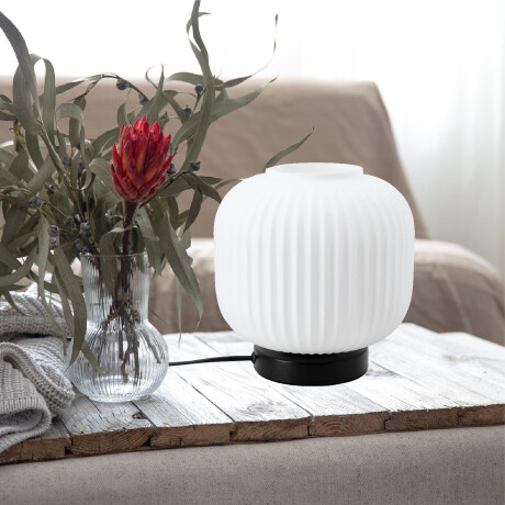 LUMINARIA DE MESA PIRCE SMALL Luminaria de Mesa Pirce Small Negra