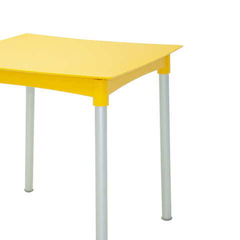Mesa cuadrada "DIANA" amarilla con patas aluminio TD0830