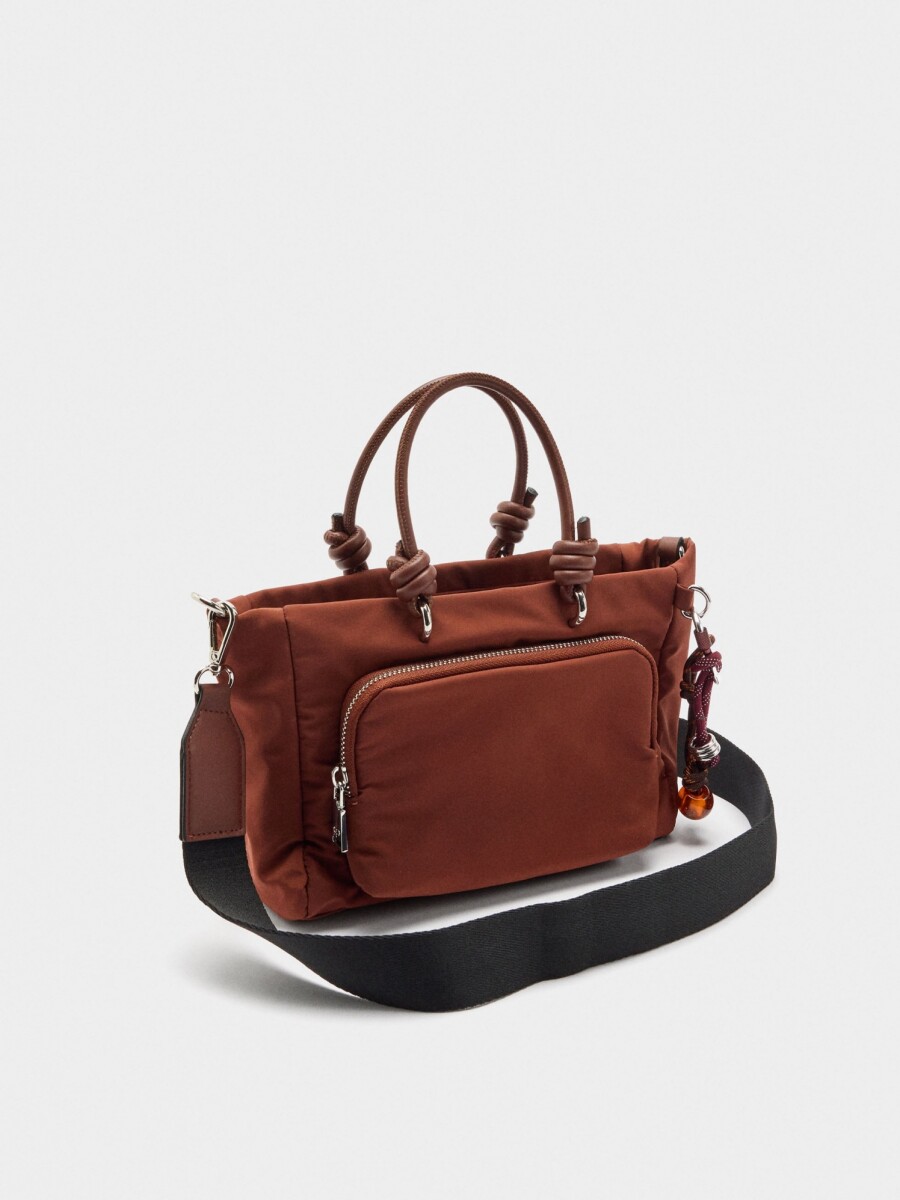 Bolso Tote De Nylon Con Colgante S teja
