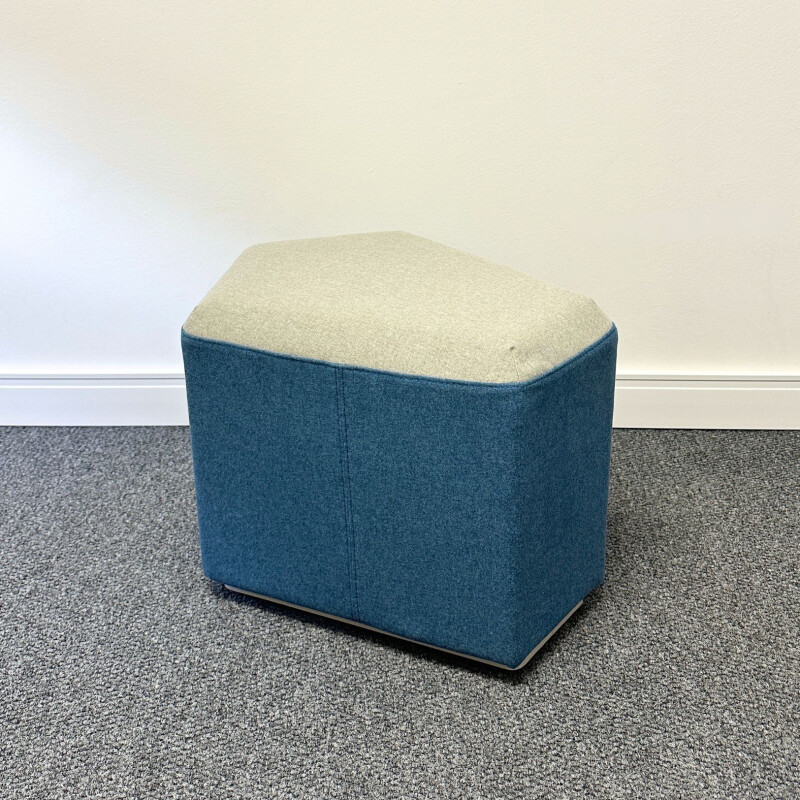 Pouf Linuo Tapizado Bicolor Azul y Gris Claro Pouf Linuo Tapizado Bicolor Azul y Gris Claro